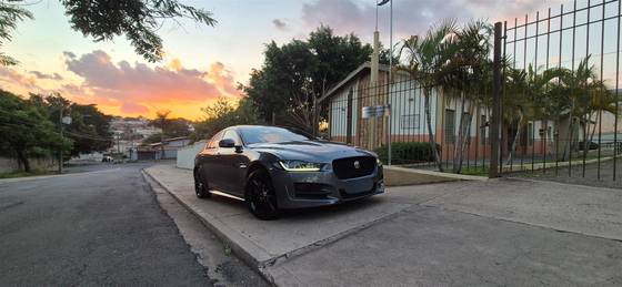 JAGUAR XE 2.0 16V SI4 TURBO GASOLINA R-SPORT 4P AUTOMÁTICO